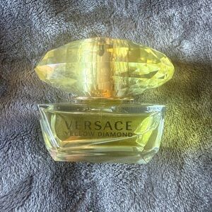 Versace Yellow Diamond Perfume
